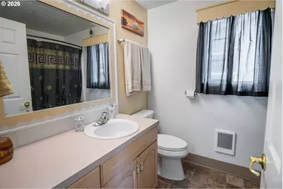 46 Karen Ct, Cottage Grove, OR 97424 - Photo 17