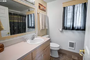 46 Karen Ct, Cottage Grove, OR 97424 - Photo 17