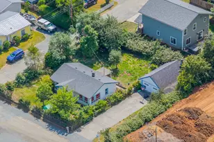 1775 N Fir St, Coquille, OR 97423 - Photo 3