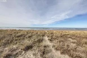 25780 Beach Dr, Rockaway Beach, OR 97136 - Photo 17