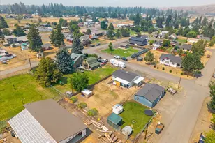402 3rd St, Wallowa, OR 97885 - Photo 33