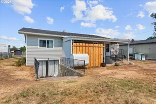 402 3rd St, Wallowa, OR 97885 - Photo 29
