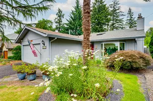 10852 SW 65th Ave, Portland, OR 97219 - Photo 3