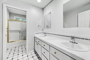 9028 NW Benson St, Portland, OR 97229 - Photo 27