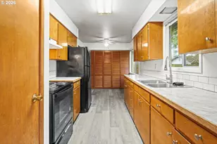 18411 SE Ivon Ct, Gresham, OR 97030 - Photo 15
