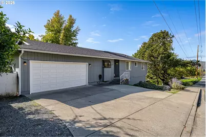 1093 NE Hillcrest Dr, Grants Pass, OR 97526 - Photo 27