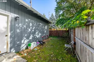 1093 NE Hillcrest Dr, Grants Pass, OR 97526 - Photo 25