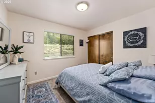 1093 NE Hillcrest Dr, Grants Pass, OR 97526 - Photo 13