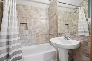 7043 SE Clinton St, Portland, OR 97206 - Photo 25