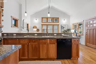 7043 SE Clinton St, Portland, OR 97206 - Photo 13