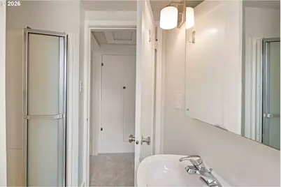 910 E 22nd Ave, Eugene, OR 97405 - Photo 23