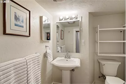 910 E 22nd Ave, Eugene, OR 97405 - Photo 29