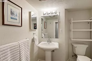 910 E 22nd Ave, Eugene, OR 97405 - Photo 29