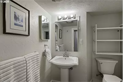 910 E 22nd Ave, Eugene, OR 97405 - Photo 29