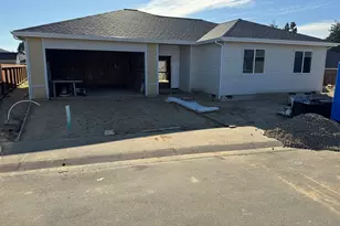 1854 Cabezon Ct, North Bend, OR 97459 - Photo 1