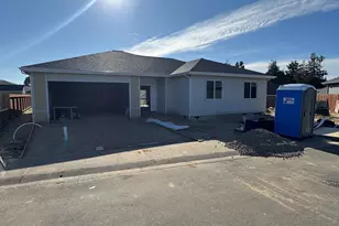 1854 Cabezon Ct, North Bend, OR 97459 - Photo 3