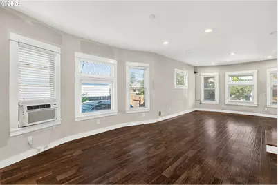 8028 SE Taylor St, Portland, OR 97215 - Photo 11