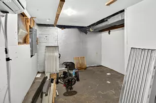 8028 SE Taylor St, Portland, OR 97215 - Photo 37