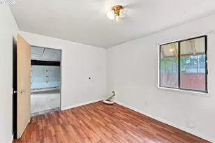 828 NW Florida Ave, Bend, OR 97703 - Photo 11