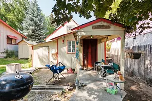 828 NW Florida Ave, Bend, OR 97703 - Photo 21