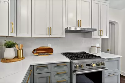 8035 SW 8th Ave, Portland, OR 97219 - Photo 17