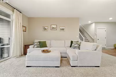 8117 Cox Ln, Gladstone, OR 97027 - Photo 11