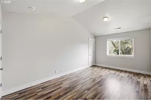 2640 Green Villa Ln, Eugene, OR 97404 - Photo 15