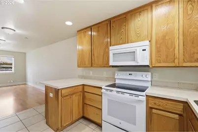 2640 Green Villa Ln, Eugene, OR 97404 - Photo 11