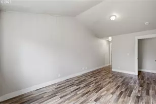 2640 Green Villa Ln, Eugene, OR 97404 - Photo 13