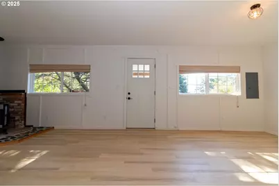 125 W 11th St, Florence, OR 97439 - Photo 47
