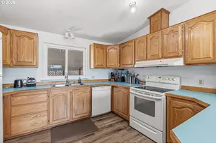 1216 W C Ave, La Center, WA 98629 - Photo 11