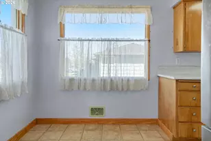 4724 Fir Dell Dr, Salem, OR 97302 - Photo 9