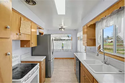 4724 Fir Dell Dr, Salem, OR 97302 - Photo 11