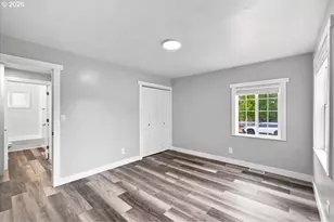 1009 SE 113th Ave, Portland, OR 97216 - Photo 17