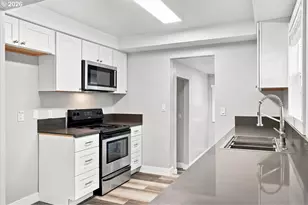 1009 SE 113th Ave, Portland, OR 97216 - Photo 11