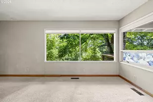 7530 SW Cherry Dr, Portland, OR 97223 - Photo 9