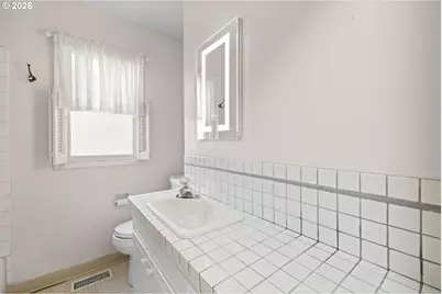 7530 SW Cherry Dr, Portland, OR 97223 - Photo 11