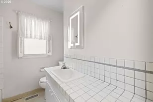 7530 SW Cherry Dr, Portland, OR 97223 - Photo 11