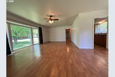 16800 SE Ivon St, Portland, OR 97236 - Photo 5