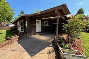 16800 SE Ivon St, Portland, OR 97236 - Photo 17