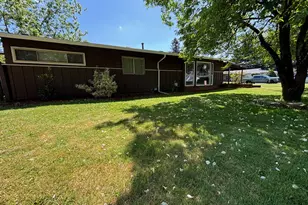 16800 SE Ivon St, Portland, OR 97236 - Photo 3