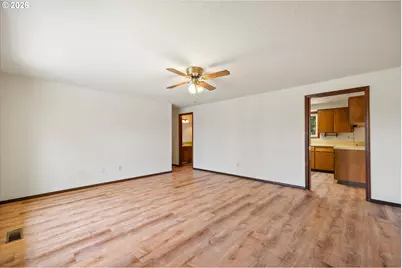 570 Sater Ct, Hermiston, OR 97838 - Photo 3