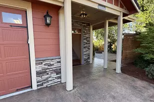 1610 38th Loop, Florence, OR 97439 - Photo 3