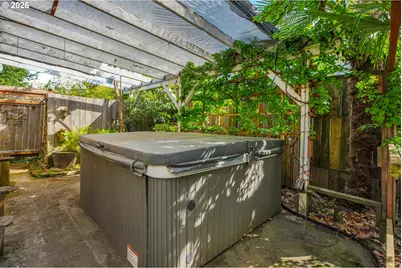 12030 NE Russell St, Portland, OR 97220 - Photo 19