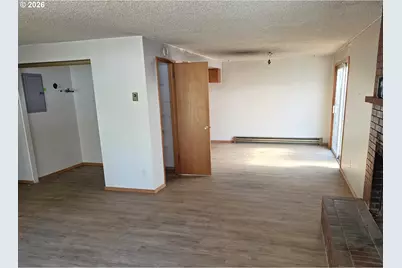 512 S Howard St, Newberg, OR 97132 - Photo 5