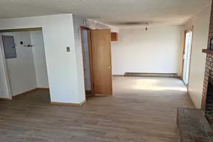 512 S Howard St, Newberg, OR 97132 - Photo 5