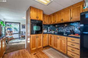 775 10th St SE, Bandon, OR 97411 - Photo 15