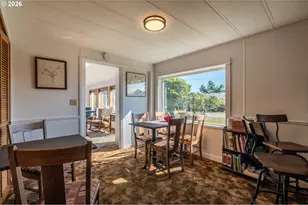 775 10th St SE, Bandon, OR 97411 - Photo 19