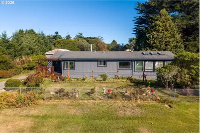 775 10th St SE, Bandon, OR 97411 - Photo 3