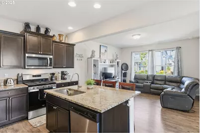 2293 SE 15th Aly, Gresham, OR 97080 - Photo 3